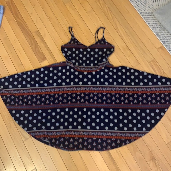 Summer dress - Picture 2 of 4